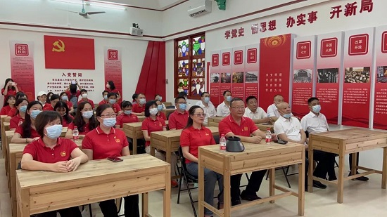 喜迎二十大 永遠(yuǎn)跟黨走 奮進(jìn)新征程——白云山潘高壽職能二支部黨員、團(tuán)委與王老吉藥業(yè)第四黨支部、團(tuán)委學(xué)習(xí)共建1.jpg