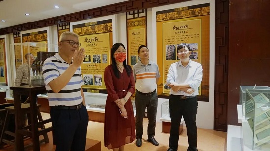 廣藥集團(tuán)工會主席李錦云一行到白云山潘高壽調(diào)研指導(dǎo).jpg