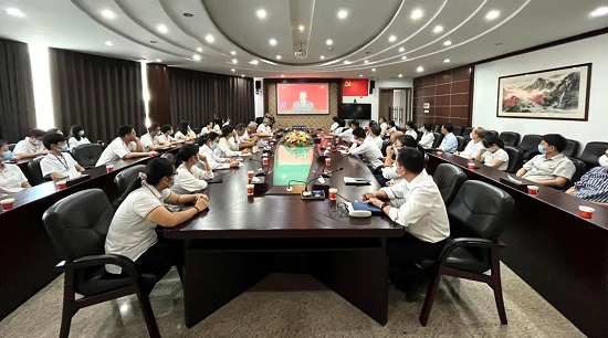 熱烈慶祝黨的二十大勝利召開(kāi) 白云山潘高壽集中收看開(kāi)幕盛況.jpg 熱烈慶祝黨的二十大勝利召開(kāi) 白云山潘高壽集中收看開(kāi)幕盛況.jpg